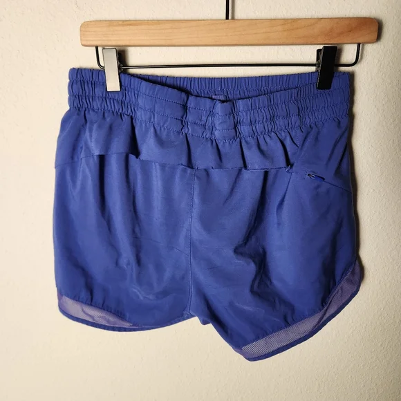 Athleta Mesh Racer Run Short 4" in Marlin Blue. Size S. #291749 - Picture 4 of 7